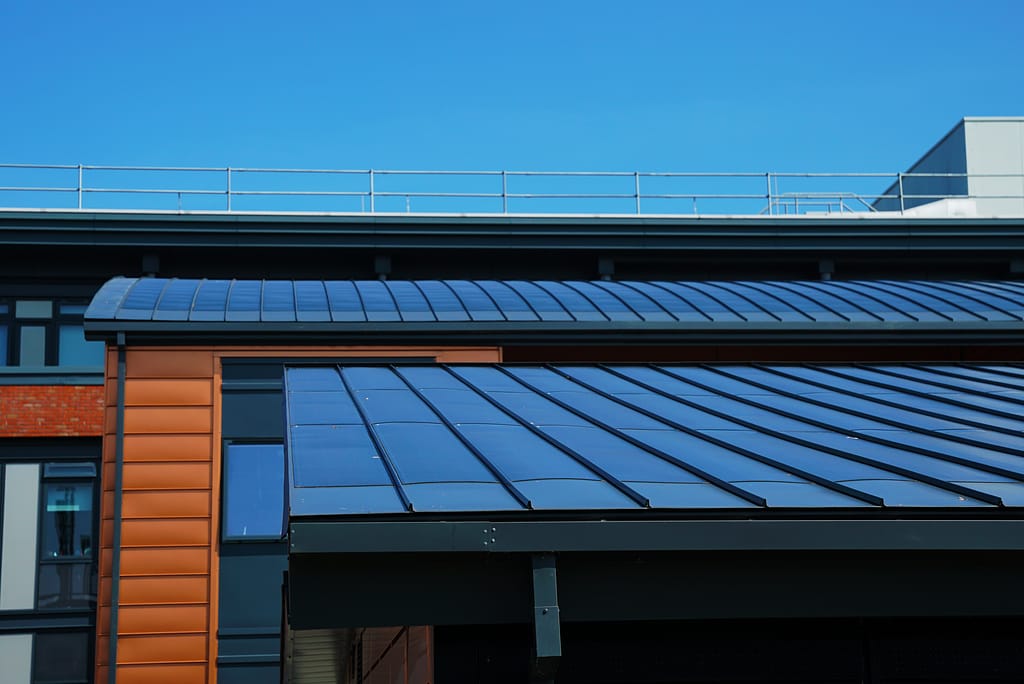 The active building have low carbon building energy systems
